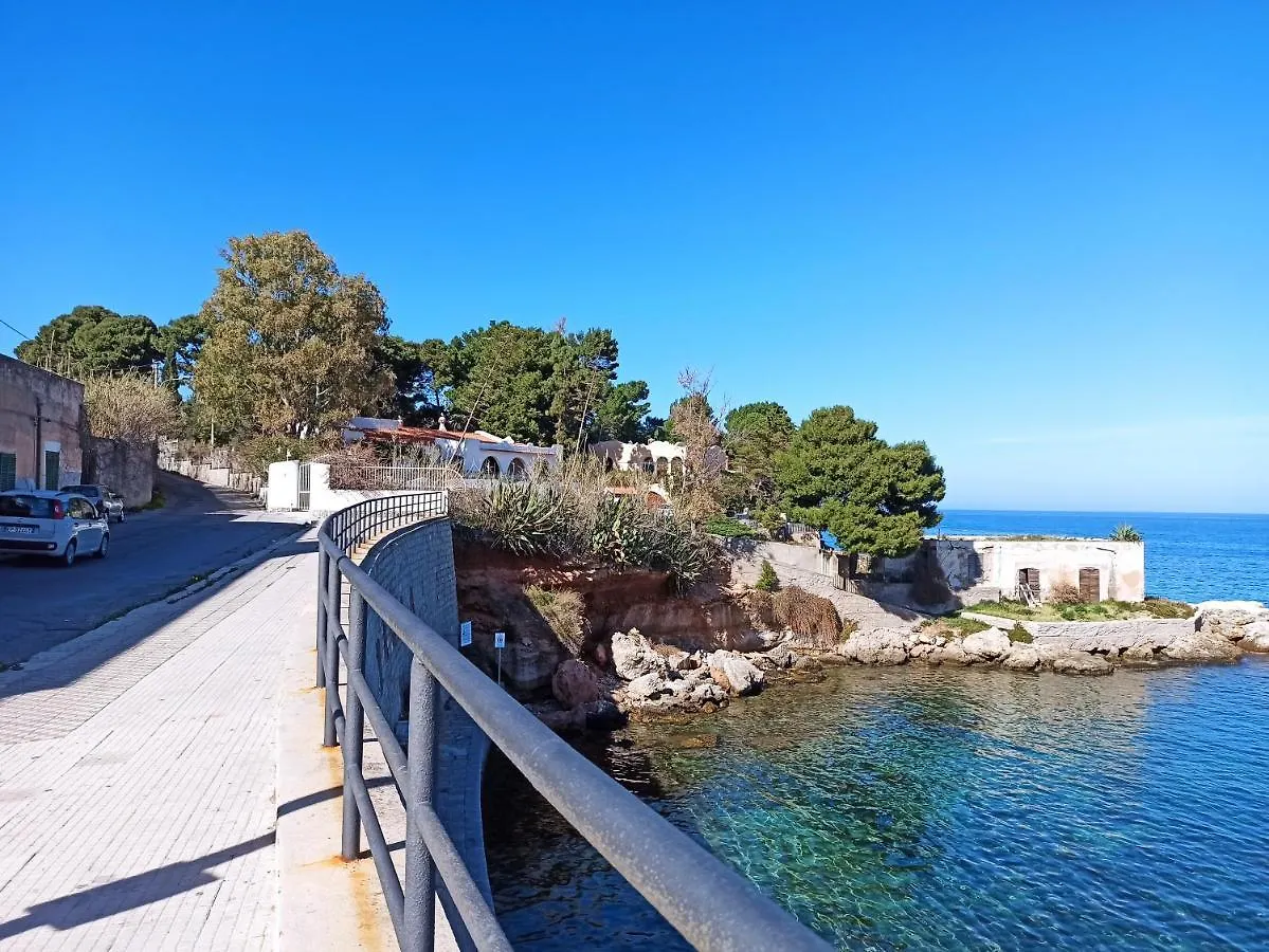 Holiday home La Casetta Di Marianne Santa Flavia Italy